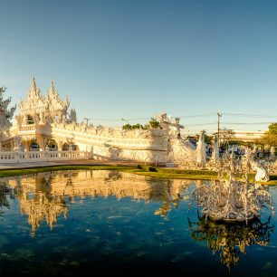Wat_Rong_Khun_o_el_Templo_blanco_de_Chiang_Rai0